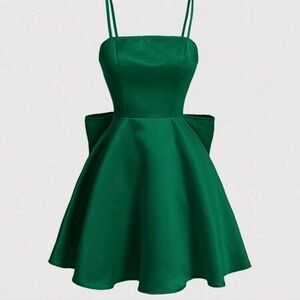 Elegant Green Sleeveless Dress